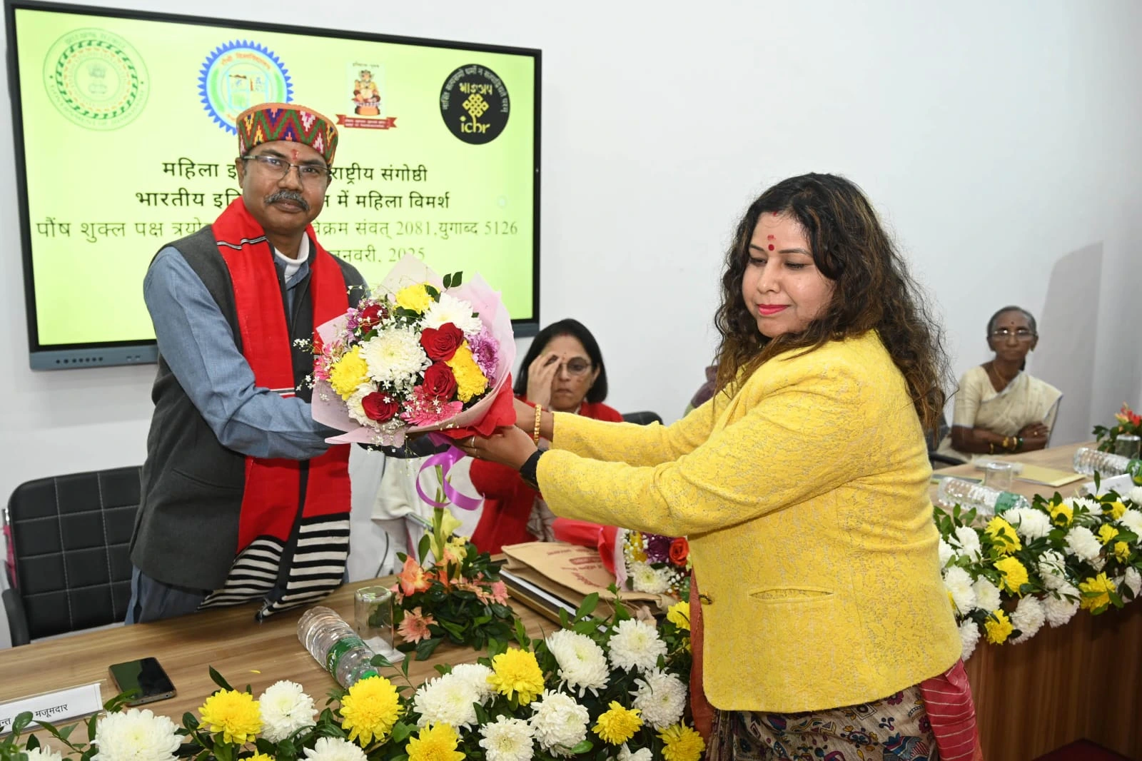 महिला इतिहासकार 19