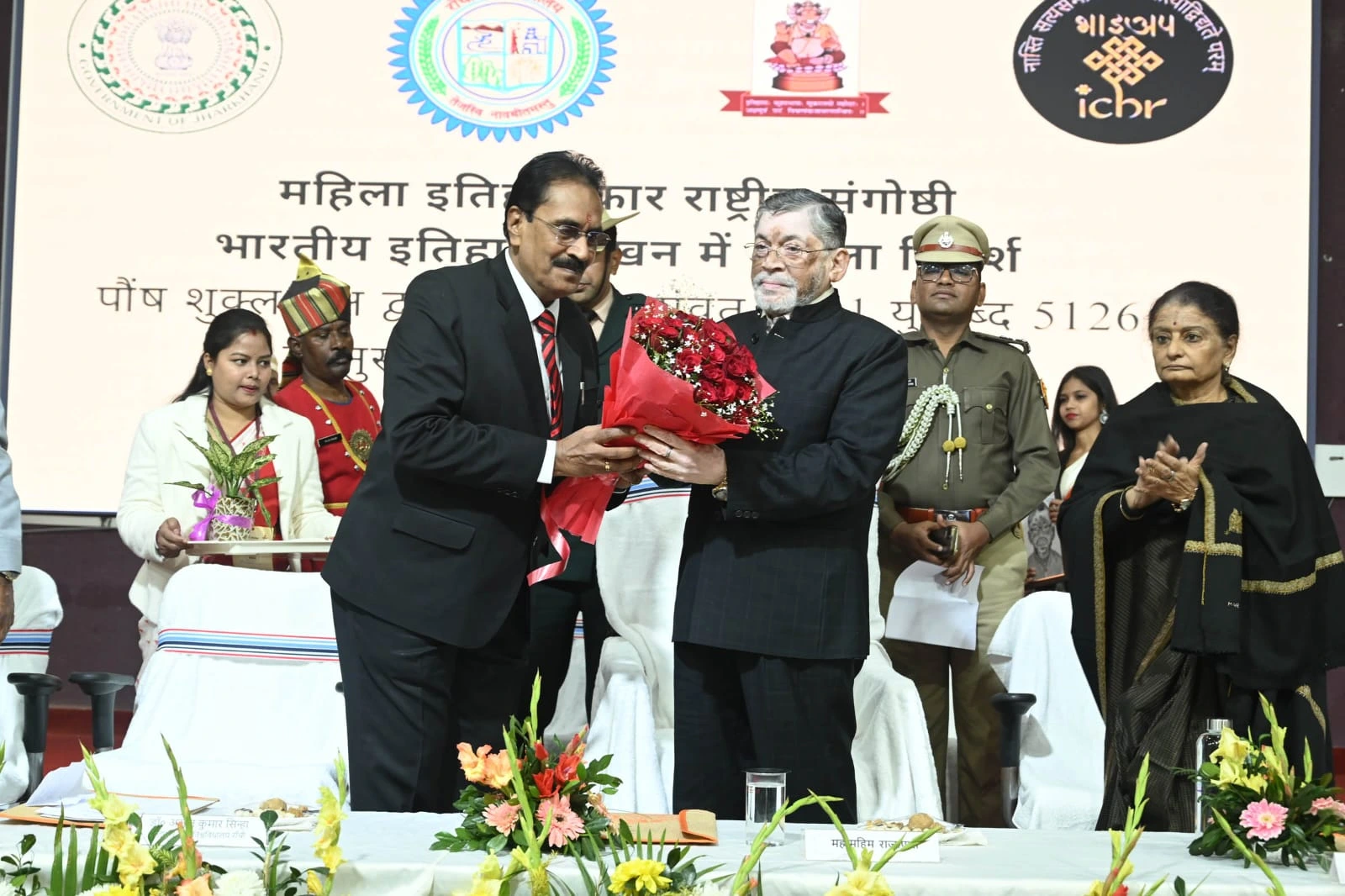 महिला इतिहासकार 3