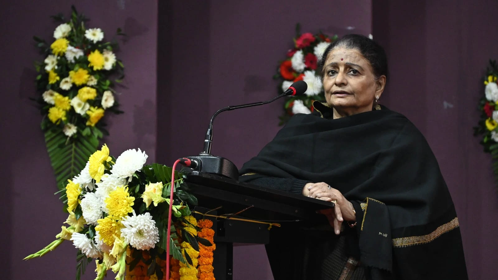 महिला इतिहासकार 7