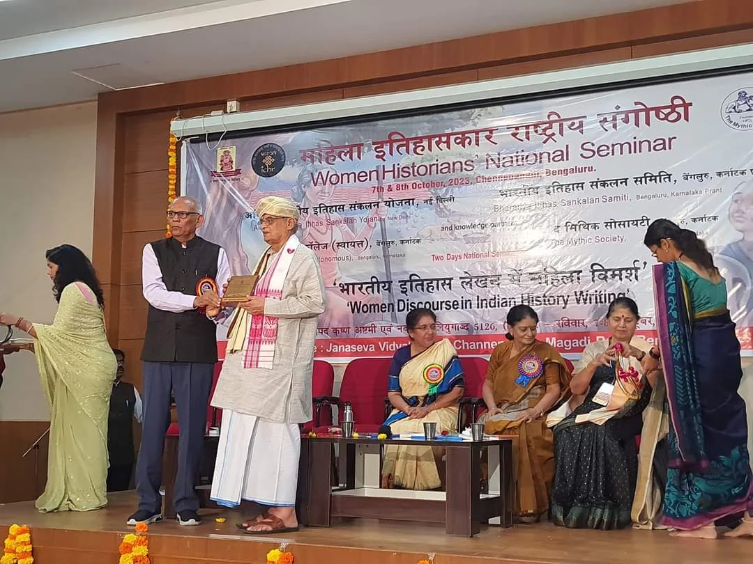 महिला इतिहासकार 6