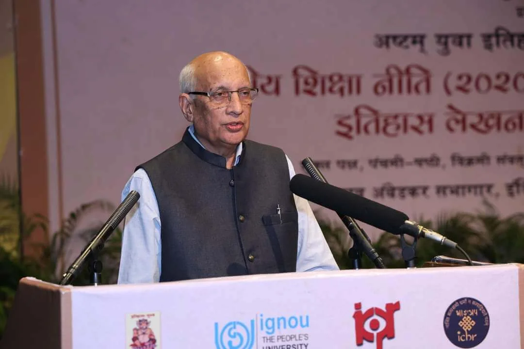 युवा इतिहासकार 16